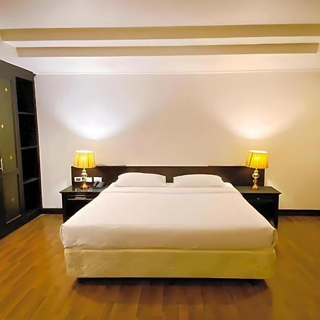 The Heritage Sathorn Suite Hotel Bangkok Exterior photo
