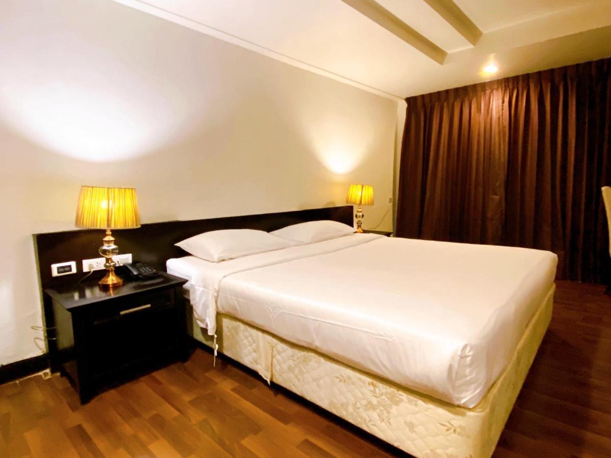 The Heritage Sathorn Suite Hotel Bangkok Exterior photo