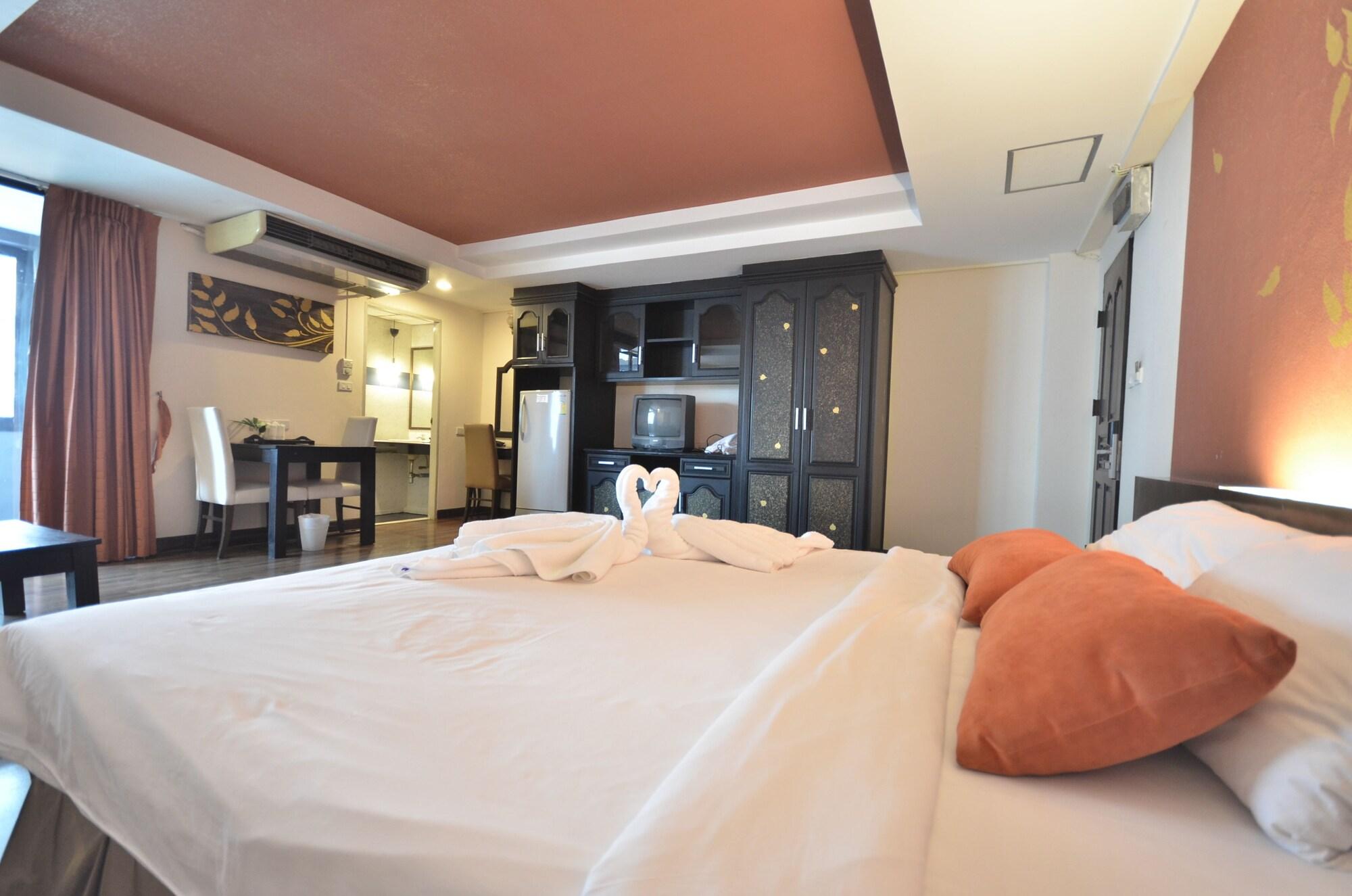 The Heritage Sathorn Suite Hotel Bangkok Exterior photo